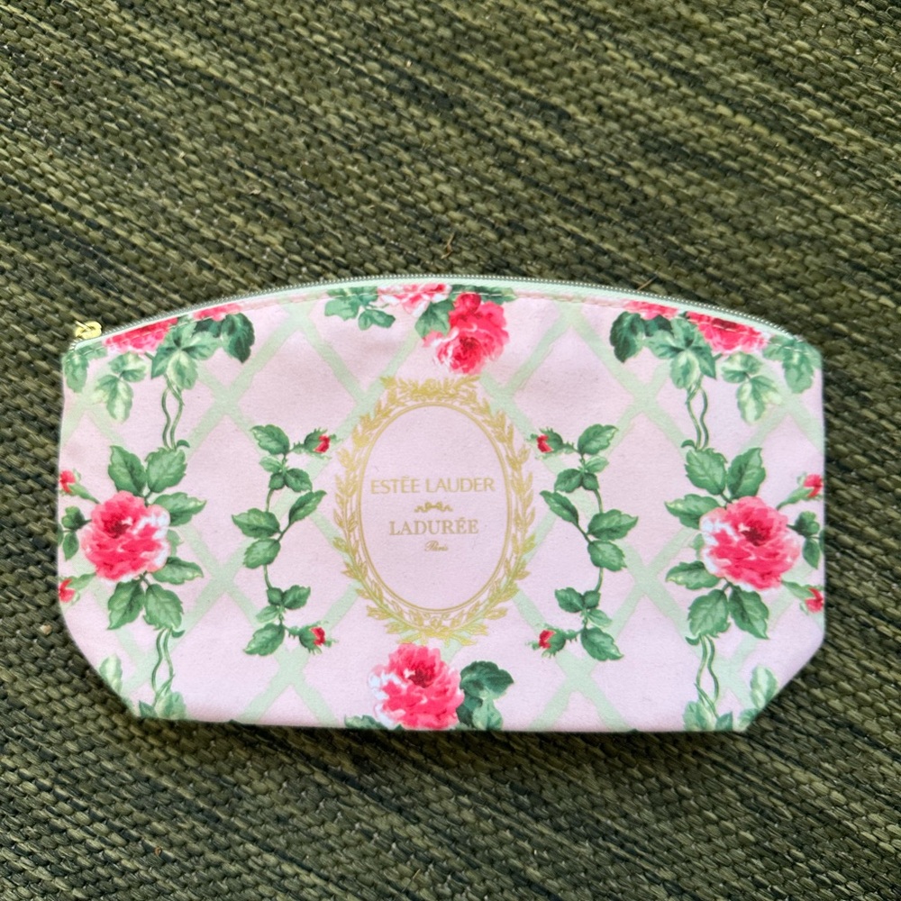 Esteé Lauder x Ladurée Makeup Pouch Cosmetic Shabbychic Coquette Girly Floral